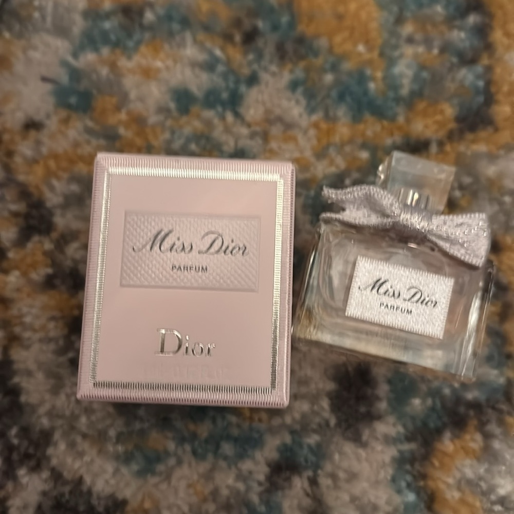 Dior Gift Set - Picture 7 of 8